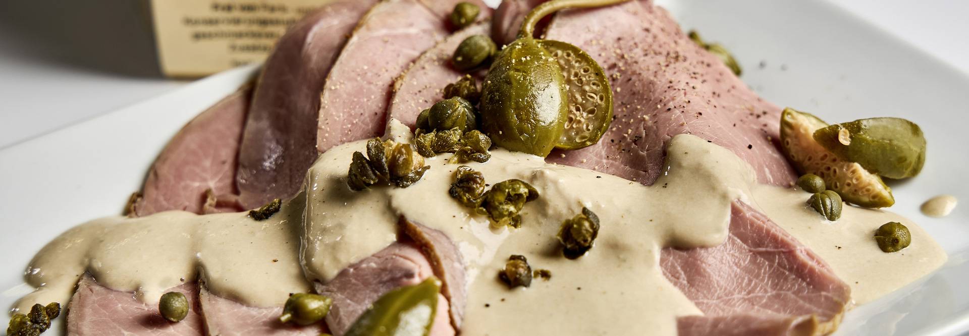 Kalbsbraten mit Vitello Tonnato Sauce von Scheck-in Manufaktur