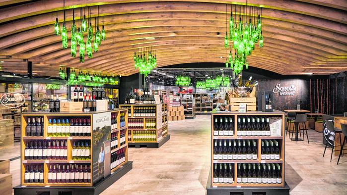 Weinabteilung im Scheck-in